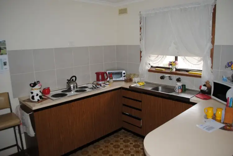 Second view of Homely unit listing, 3/27 Victoria Street, Maryborough VIC 3465