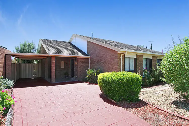 10 Kamo Court, Taylors Lakes VIC 3038