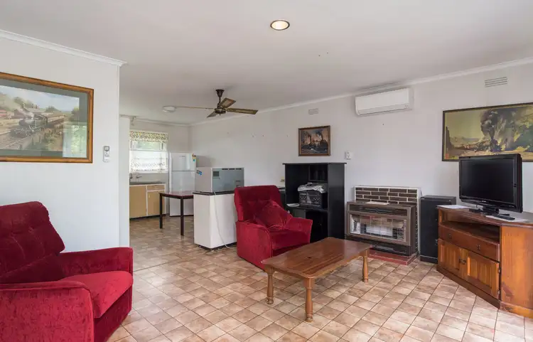 Third view of Homely house listing, 27 Shakespeare Avenue, Mooroolbark VIC 3138