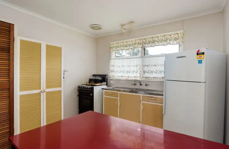 Fourth view of Homely house listing, 27 Shakespeare Avenue, Mooroolbark VIC 3138