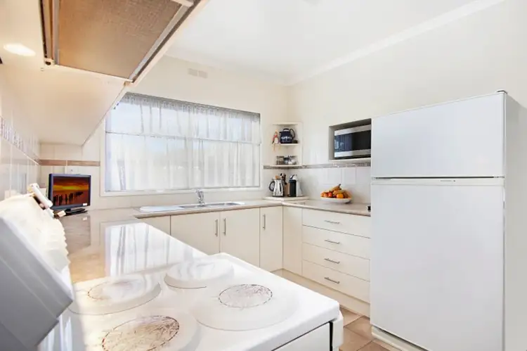 Second view of Homely house listing, 17 Gwenola Court, Bendigo VIC 3550