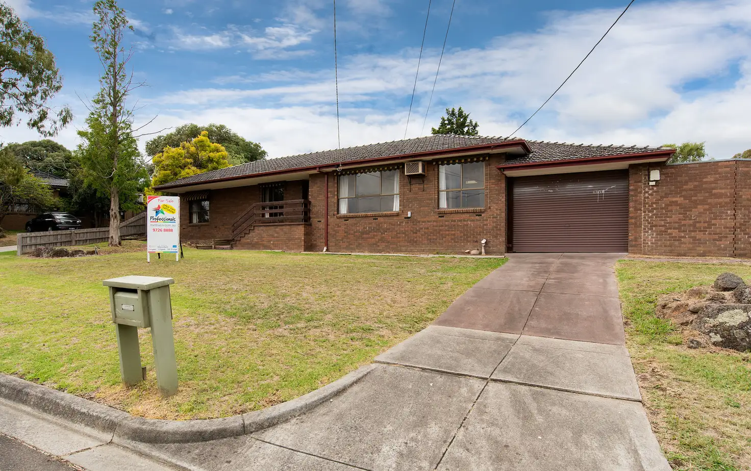Main view of Homely house listing, 2 Karin Court, Mooroolbark VIC 3138