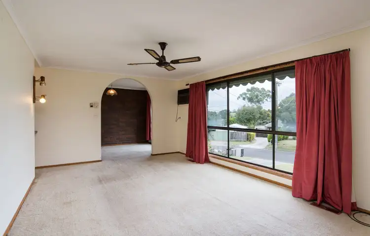 Second view of Homely house listing, 2 Karin Court, Mooroolbark VIC 3138