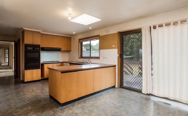 Fourth view of Homely house listing, 2 Karin Court, Mooroolbark VIC 3138