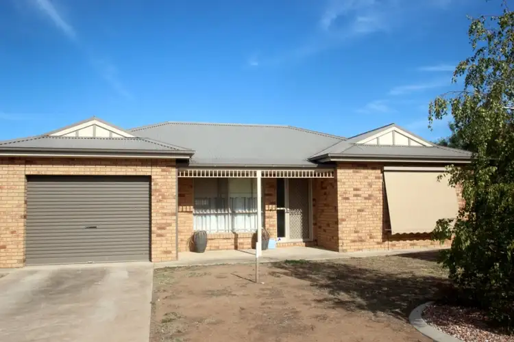 2/8 Backway Court, Maryborough VIC 3465