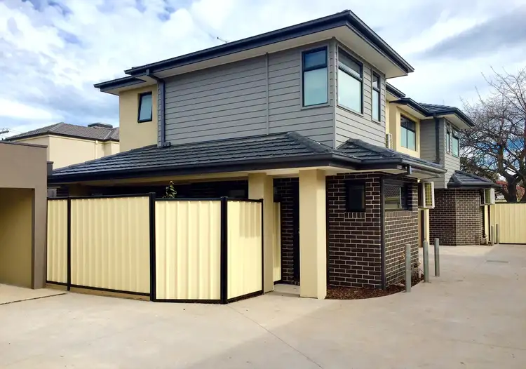 2/3 Scott Avenue, St Albans VIC 3021