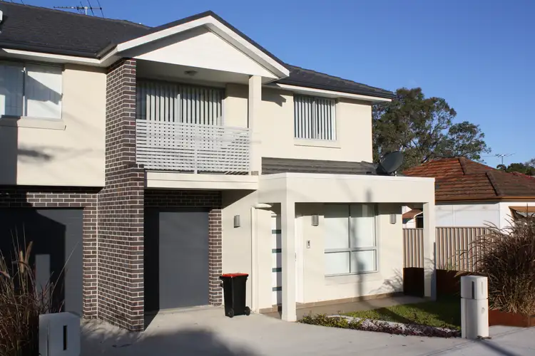 2/187 The River Road, Revesby NSW 2212