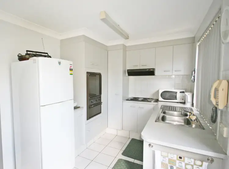 Fifth view of Homely townhouse listing, 2/6 Elanora Avenue, Pottsville NSW 2489