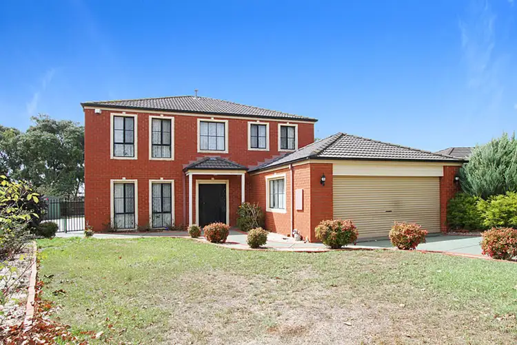 12 Rowell Place, Taylors Lakes VIC 3038