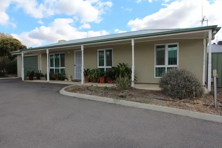 1/16A Emmett Street, Golden Square VIC 3555