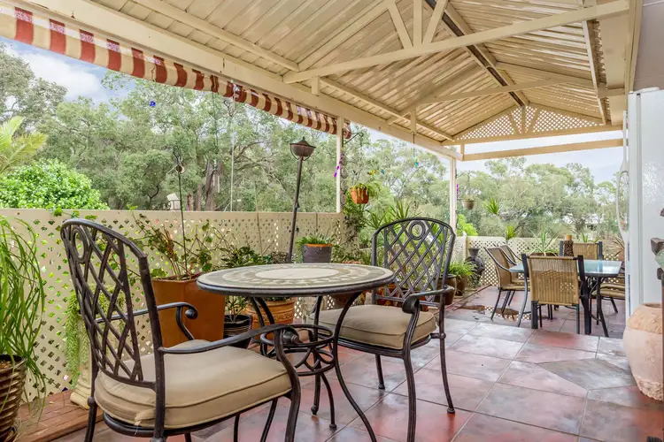 9 Preece Court, Forrestfield WA 6058