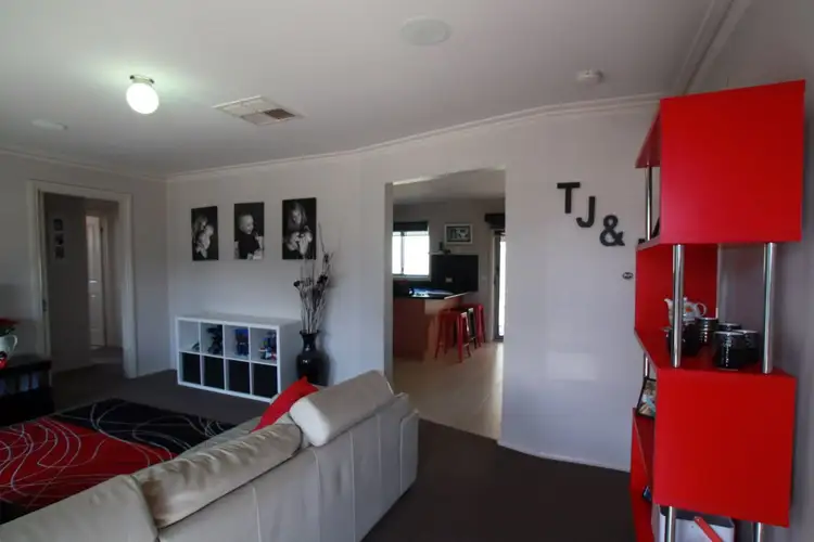 Second view of Homely house listing, 2 Kensington Grove, Bendigo VIC 3550