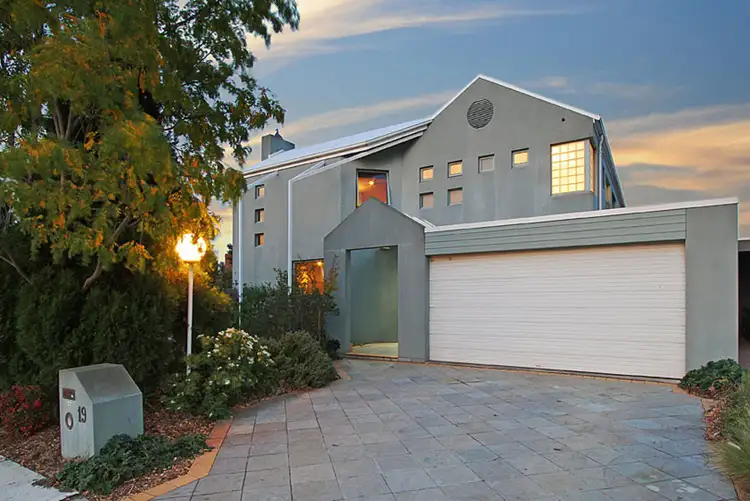 Second view of Homely house listing, 19 Kialoa Court, Taylors Lakes VIC 3038