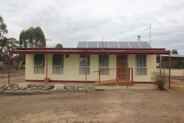 398 Bet Bet Creek Road, Bowenvale VIC 3465