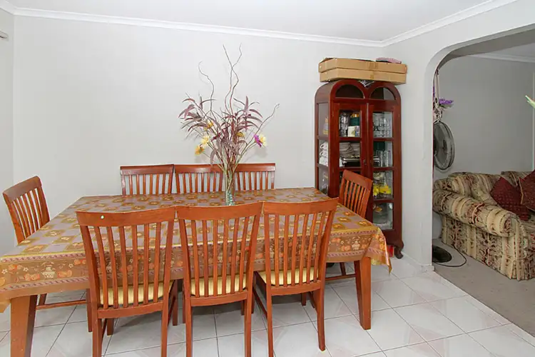 Fourth view of Homely villa listing, 2/19 Saratoga Crescent, Keilor Downs VIC 3038