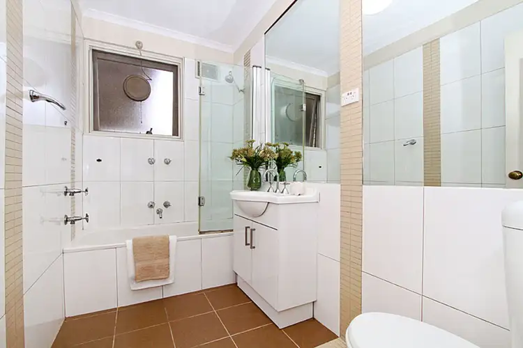 Fifth view of Homely apartment listing, 4/12 Schofield Street, Essendon VIC 3040