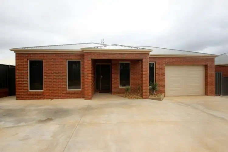 3/6 Lowery Court, Maryborough VIC 3465