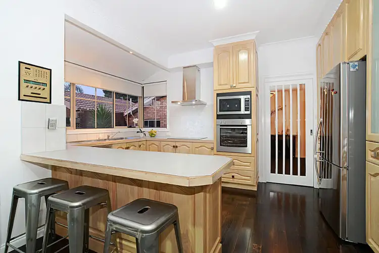 Sixth view of Homely house listing, 10 Fireball Court, Taylors Lakes VIC 3038