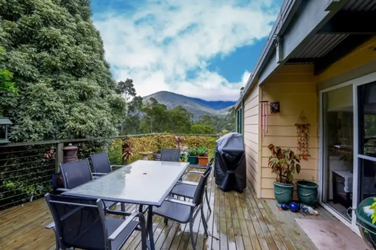 14 Brisbane Parade, Warburton VIC 3799