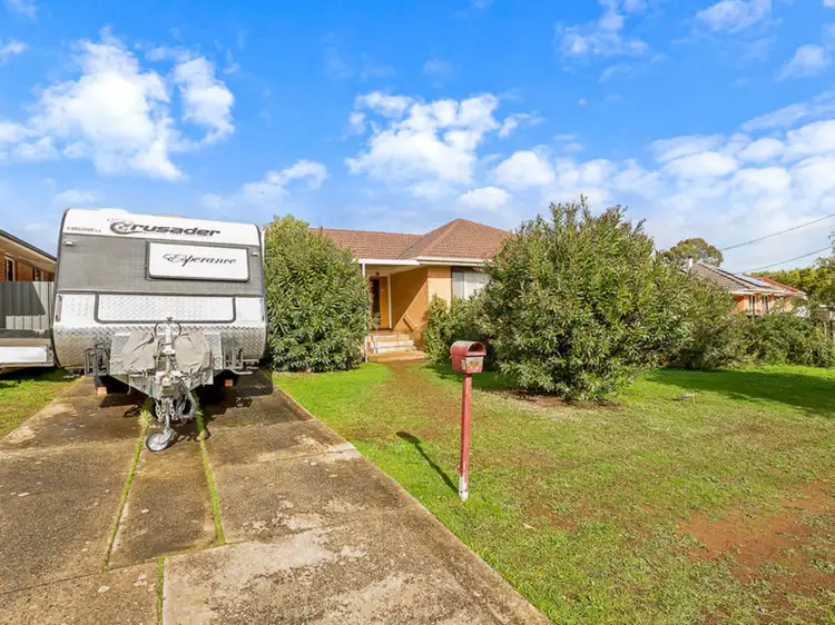 7 Corroboree Road