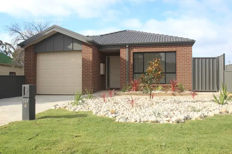 Unit 1/164 Gillies Street, Maryborough VIC 3465