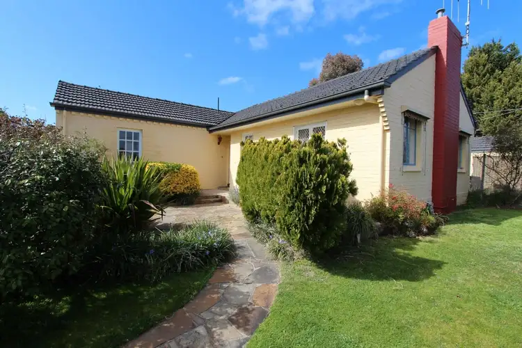 22 Nish Street, Flora Hill VIC 3550