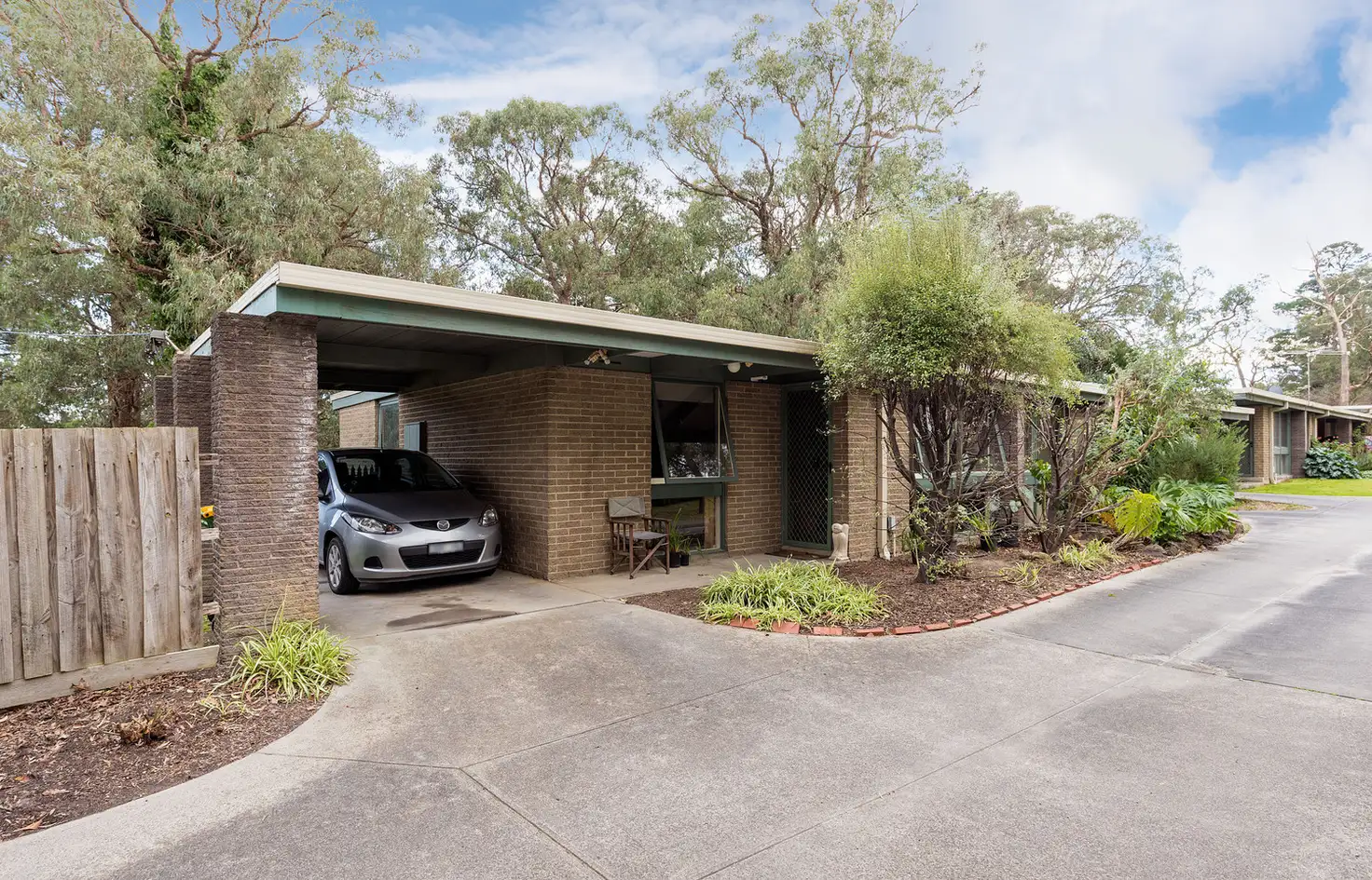 Main view of Homely unit listing, 1/10 Pleasant Street, Kilsyth VIC 3137