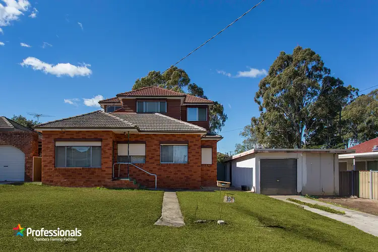 39 Toby Crescent, Panania NSW 2213