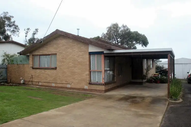 8 Henry Street, Maryborough VIC 3465