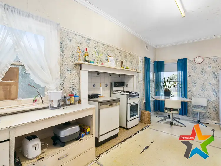 Second view of Homely house listing, 18 Kalinda Road, Croydon VIC 3136