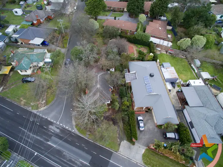 Sixth view of Homely house listing, 18 Kalinda Road, Croydon VIC 3136