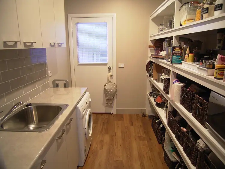 Fifth view of Homely townhouse listing, 10 Jolimont Terrace, Shepparton VIC 3630