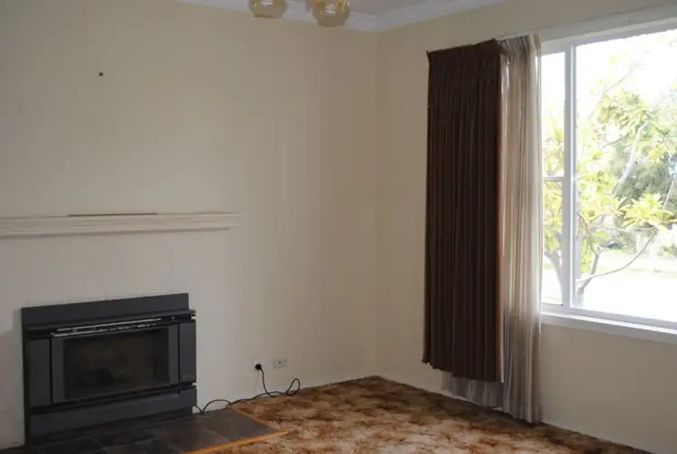 Fifth view of Homely house listing, 3 Sydney Avenue, Maryborough VIC 3465