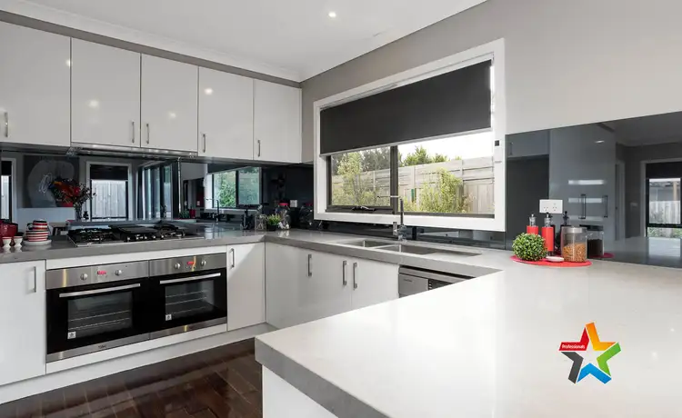 Fifth view of Homely unit listing, 16a Jillian Street, Mooroolbark VIC 3138