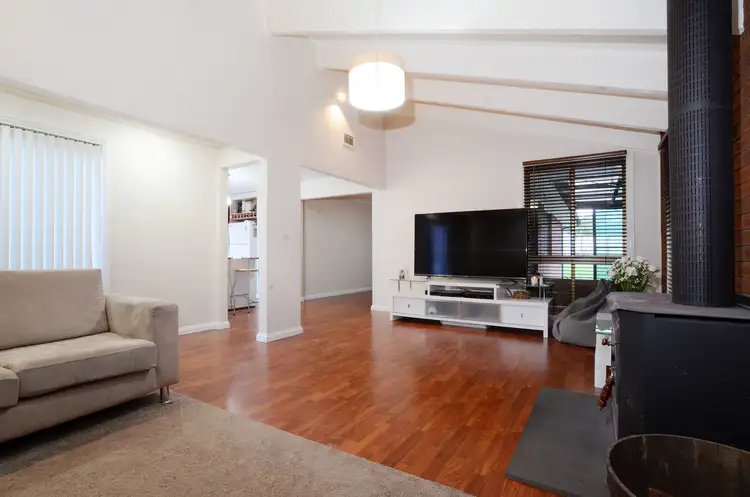Sixth view of Homely house listing, 17 Willandra Court, Taylors Lakes VIC 3038