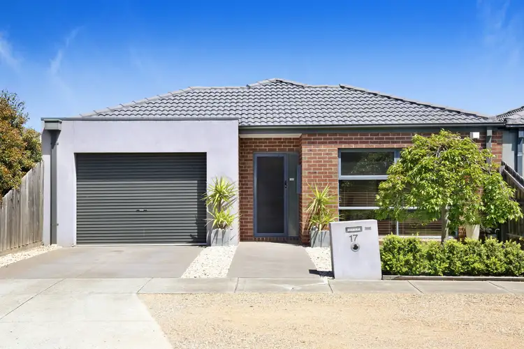 17 Lambert Court, Taylors Hill VIC 3037