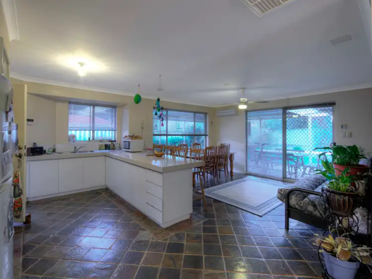118 Stratton Boulevard, Stratton WA 6056