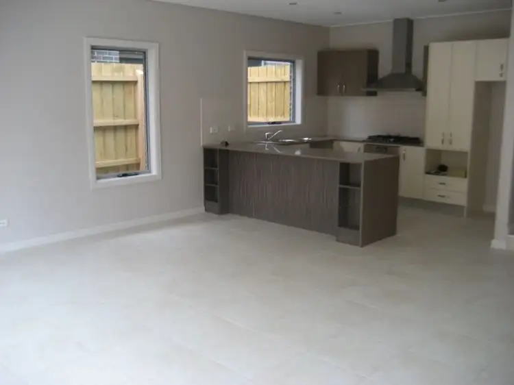 Fourth view of Homely townhouse listing, 2/134 Hull Road, Croydon VIC 3136