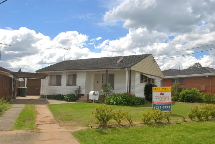 51 Hillview Parade, Lurnea NSW 2170