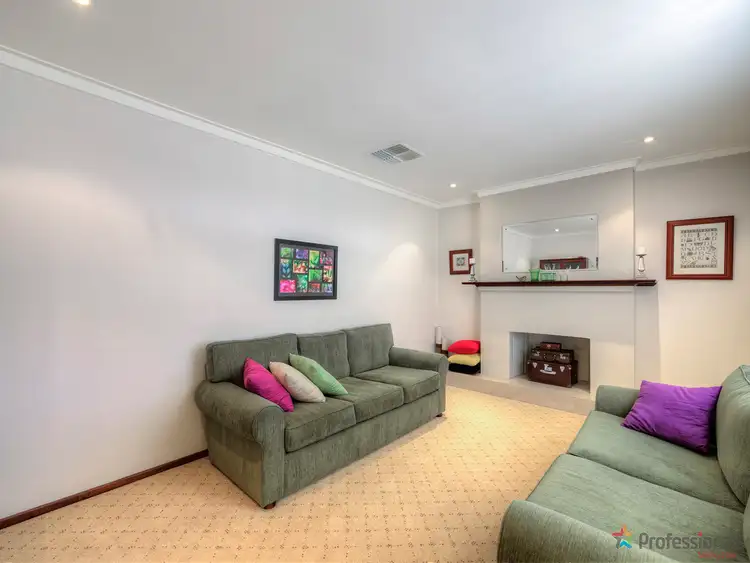Seventh view of Homely house listing, 22 Woodlupine Court, Forrestfield WA 6058