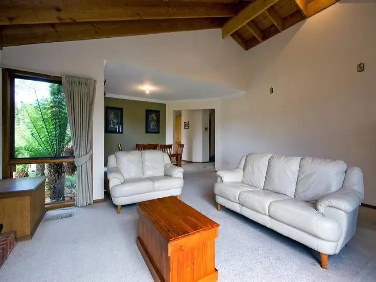 Second view of Homely house listing, 3 Olsen Close, Mooroolbark VIC 3138