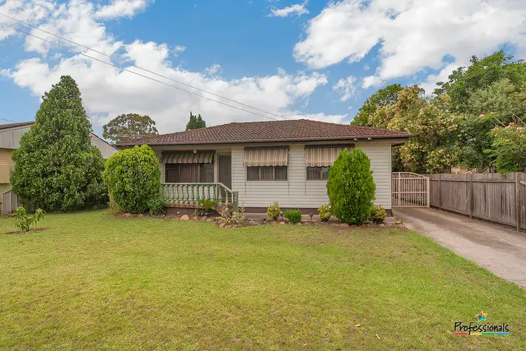 4 Kenny Avenue, Casula NSW 2170