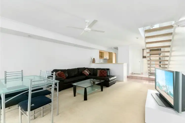 106/215 Cottesloe Drive, Mermaid Waters QLD 4218
