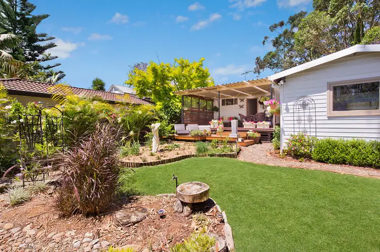 25 York Terrace, Bilgola NSW 2107