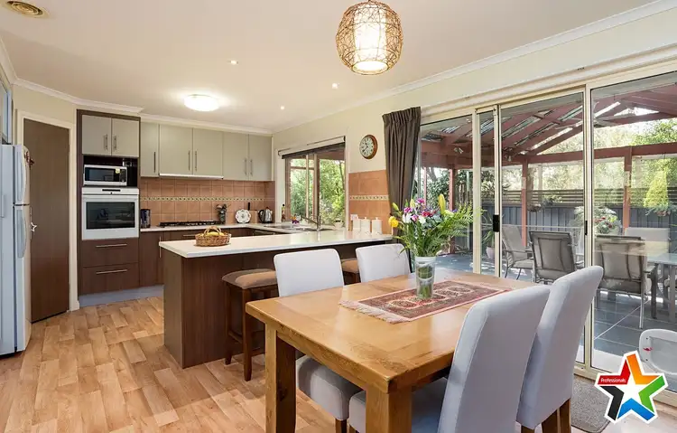 Fifth view of Homely house listing, 2 Michael Lane, Mount Evelyn VIC 3796