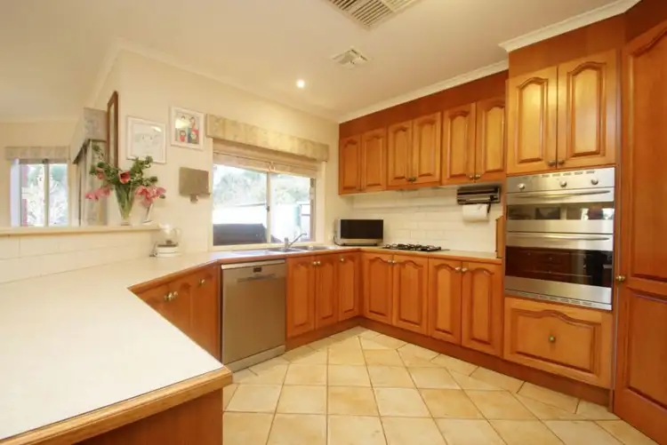 Third view of Homely house listing, 5 Omeo Court, Kialla VIC 3631