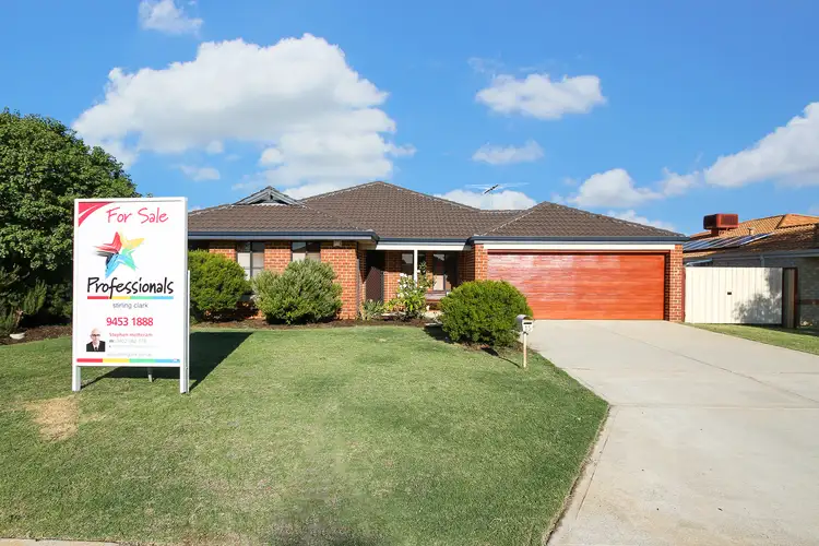 15 Strawberry Way, Forrestfield WA 6058
