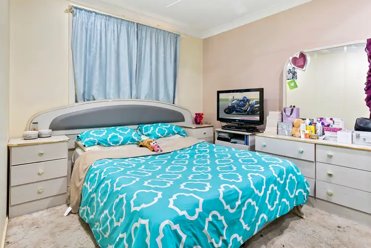 Fifth view of Homely house listing, 3 Alfa Place, Ingleburn NSW 2565