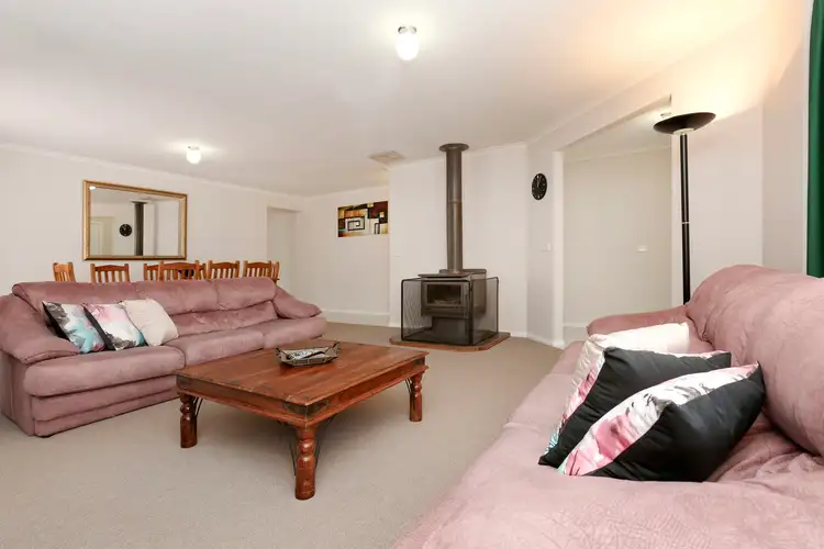 7 Corama Court, Sydenham VIC 3037