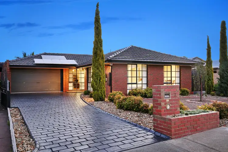 7 Laverock Court, Taylors Lakes VIC 3038